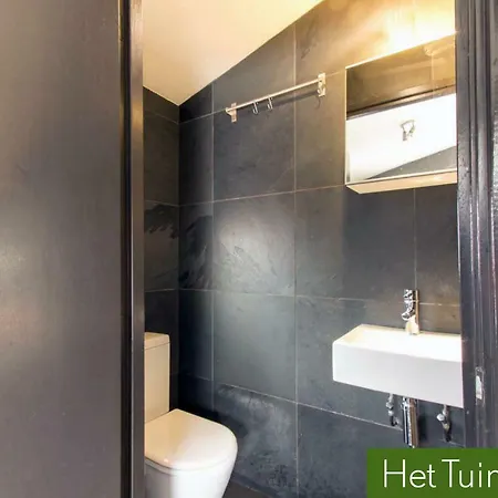 Garden House, Private With Wifi And Free Parking For 1 Car *