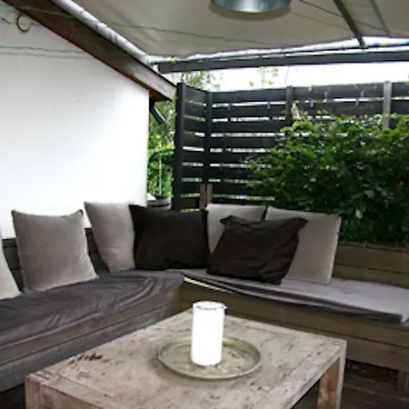 Garden House, Private With Wifi And Free Parking For 1 Car Weesp